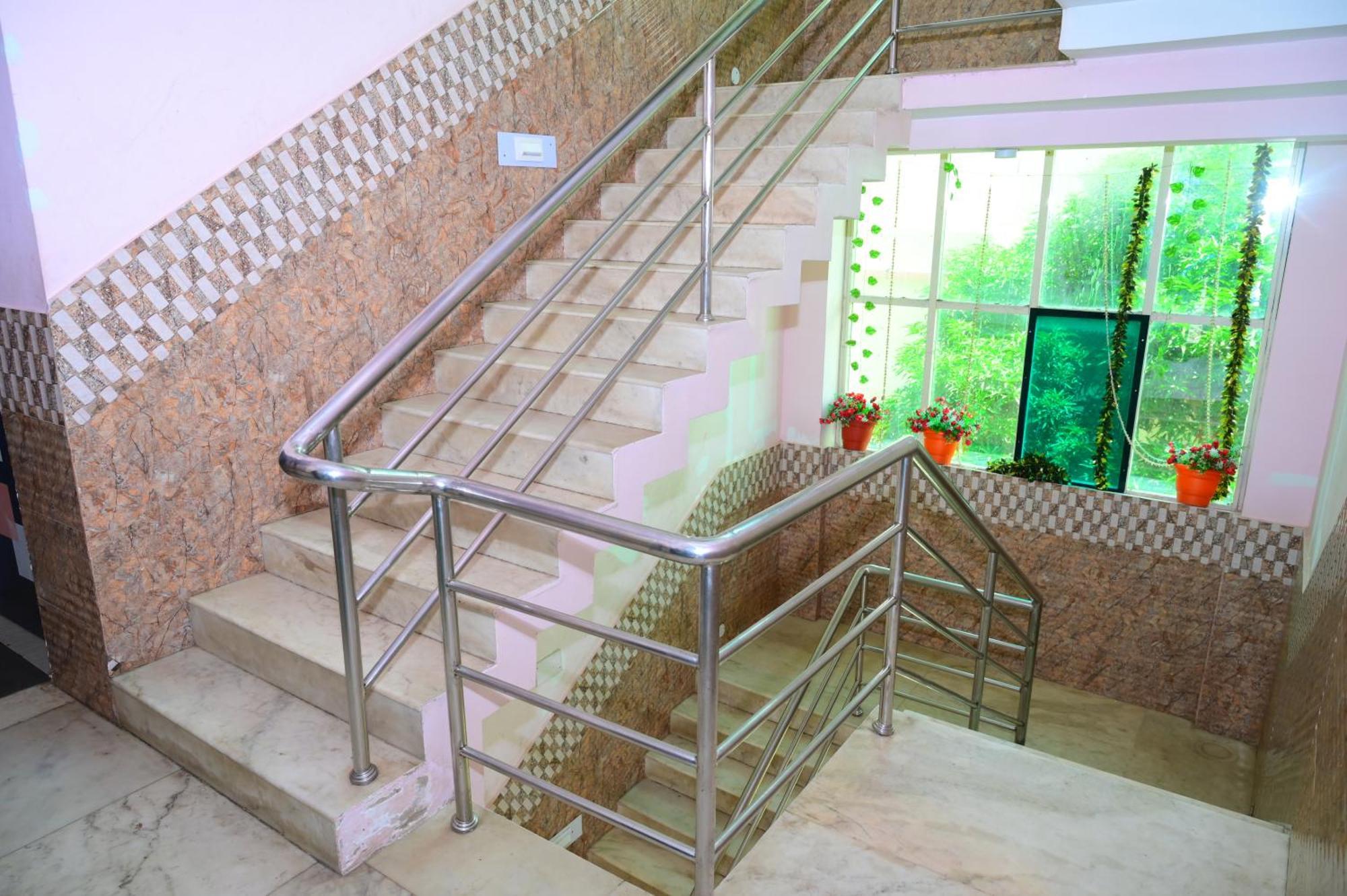 Mor Hotel Beach Heaven-স্বর্গদ্বার গোল্ডেন বিচ এবং মন্দিরের কাছে হোটেল বিচ হেভেন- Near Golden Beach & Temple Best Selling & Best Choice Of Travellers Пурі Екстер'єр фото